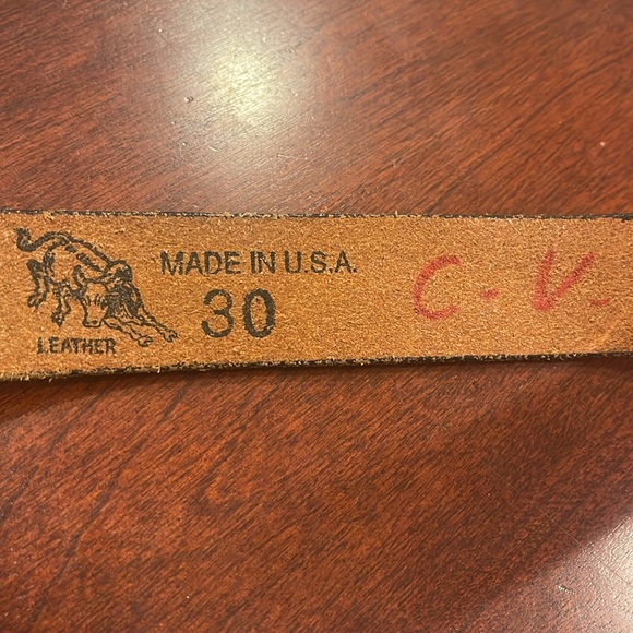 Vintage Leather Floral Tooled Belt with solid brass buckle - Picture 4 of 15